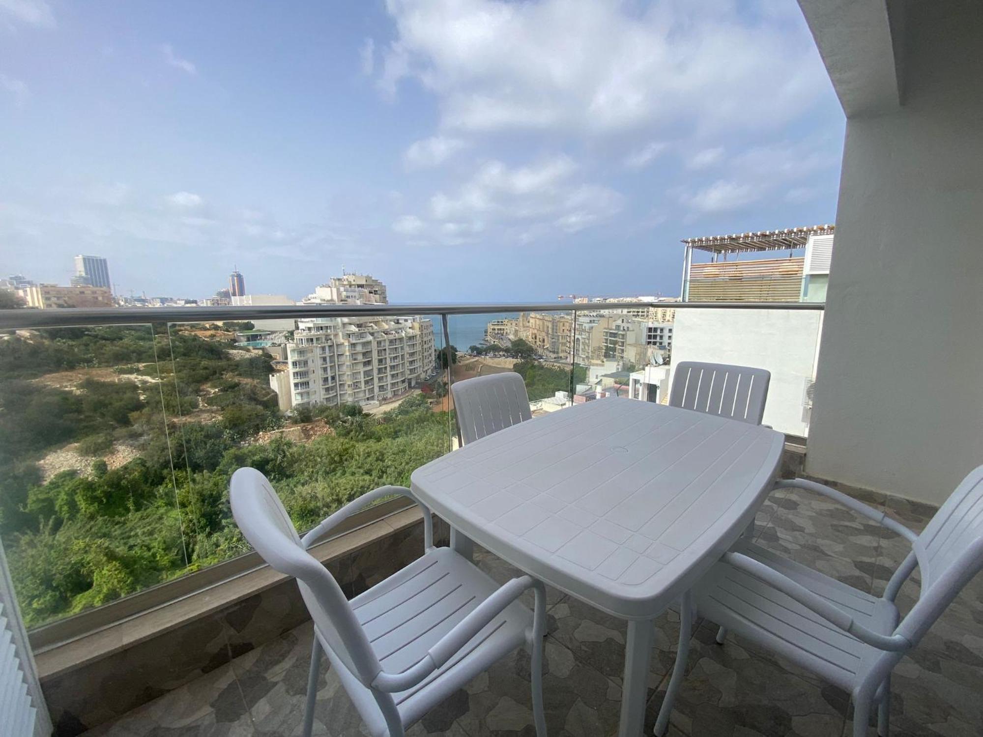 Spectacular Distant Seaview Apt Sliema Dış mekan fotoğraf
